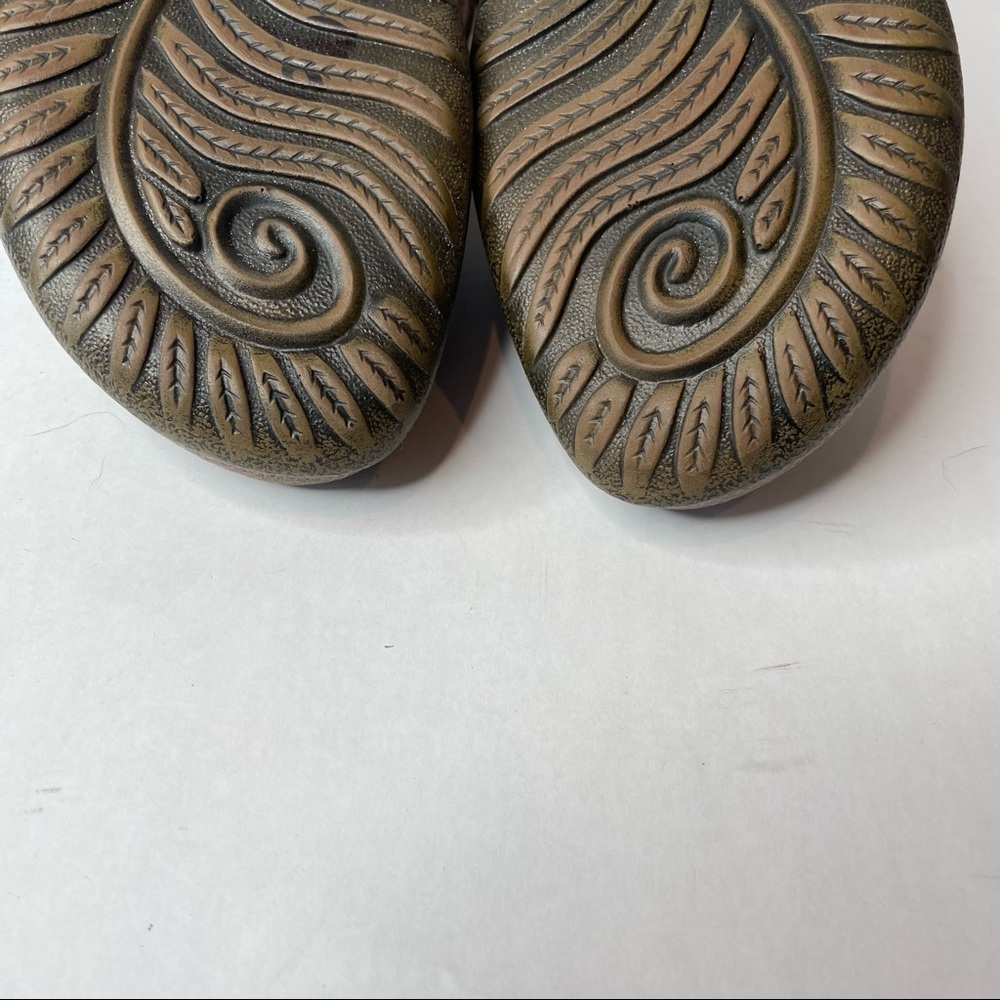 Brown Women's Shoes - Picture 8 of 11